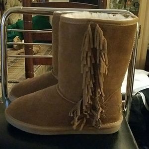 Minnetonka NWT looking to sale/trade